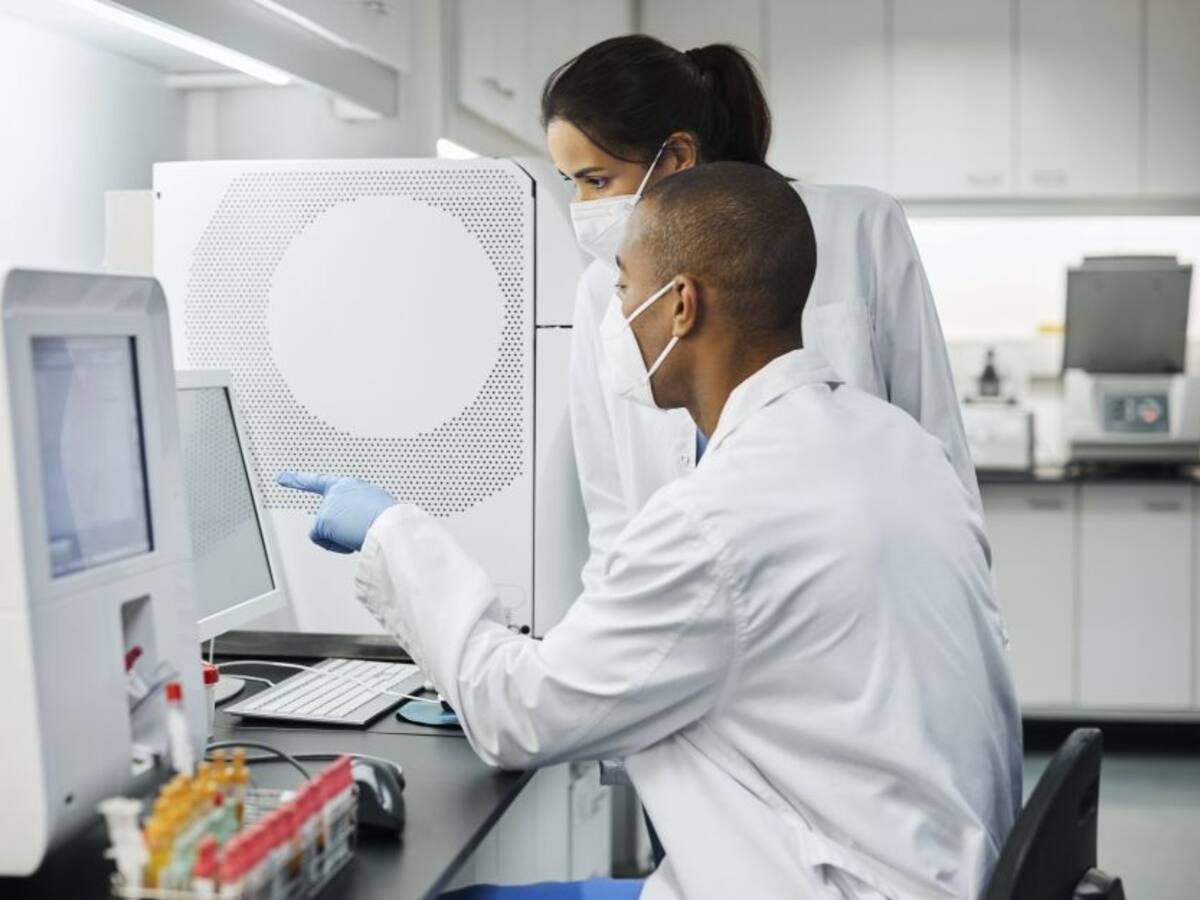 Uno de cada tres pacientes en UCI por la COVID falleció