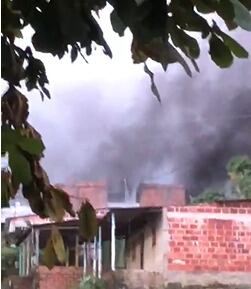 Habitantes de Filo el Gringo, en zona rural de El Tarra, aseguran que sus viviendas están siendo quemadas. / Foto: Cortesía.