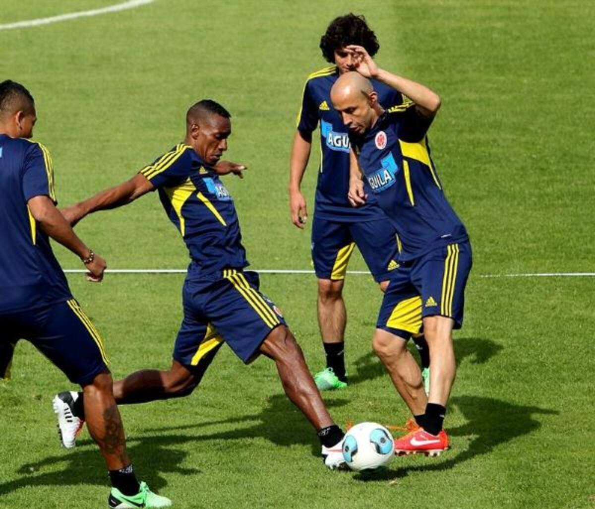 Amaranto Perea y Elkin Soto durante la sesión de entrenamiento. Foto: EFE