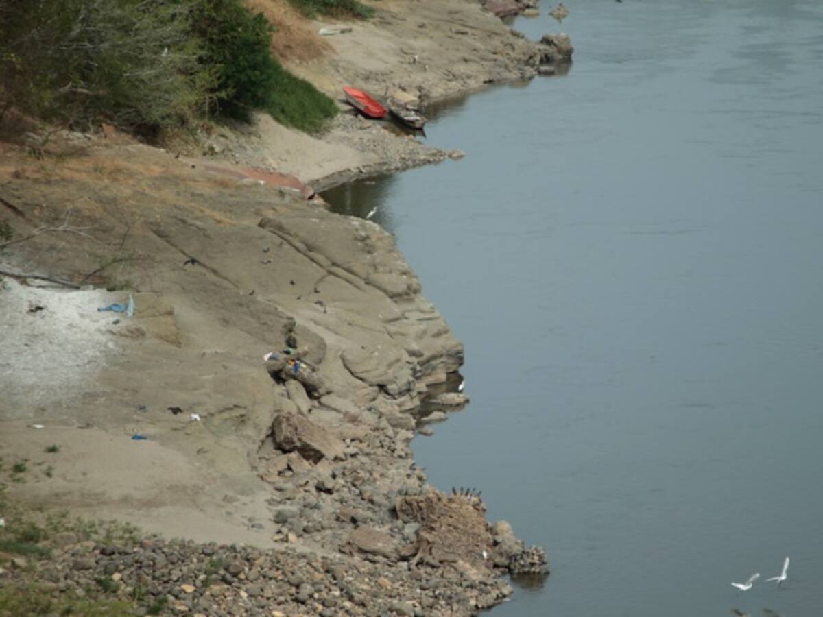 Imposible retirar del Quimbo desechos contaminantes: CAM