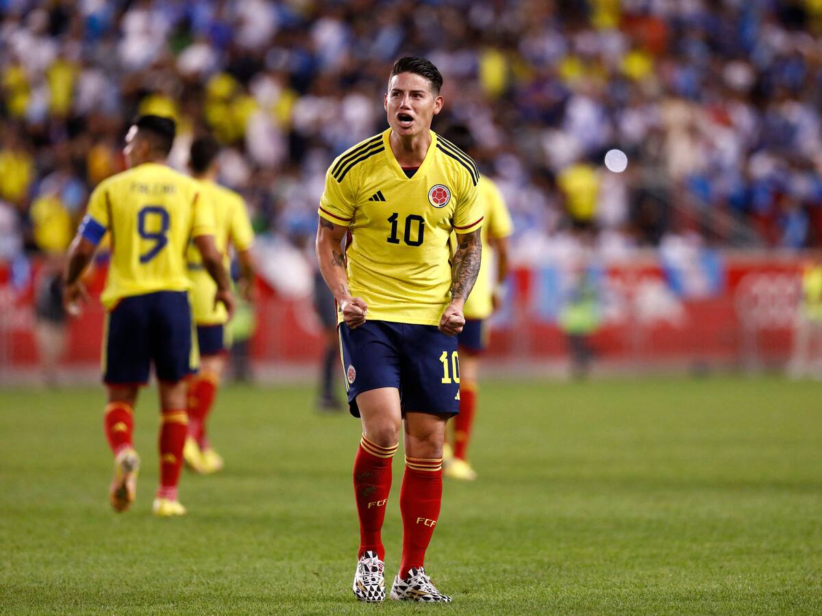 James Rodríguez y Andrés Llinás se llevaron los elogios en Selección Colombia