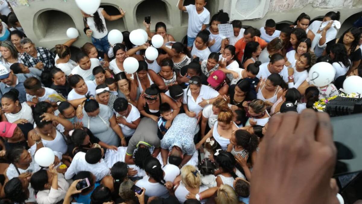 El último adiós a María Jose.