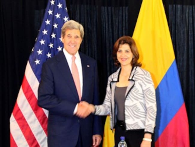 Canciller Holguín se reunió con el secretario de Estado de EE.UU. en Guatemala