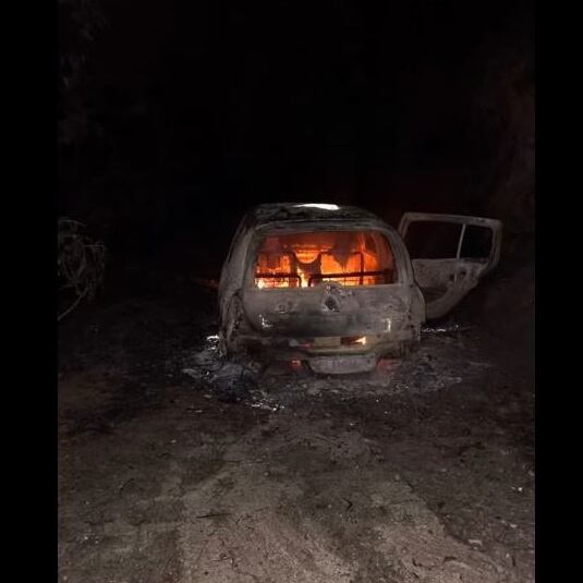 Taxi incinerado- foto cortesía tomada de Bolívar Antioquia NTC