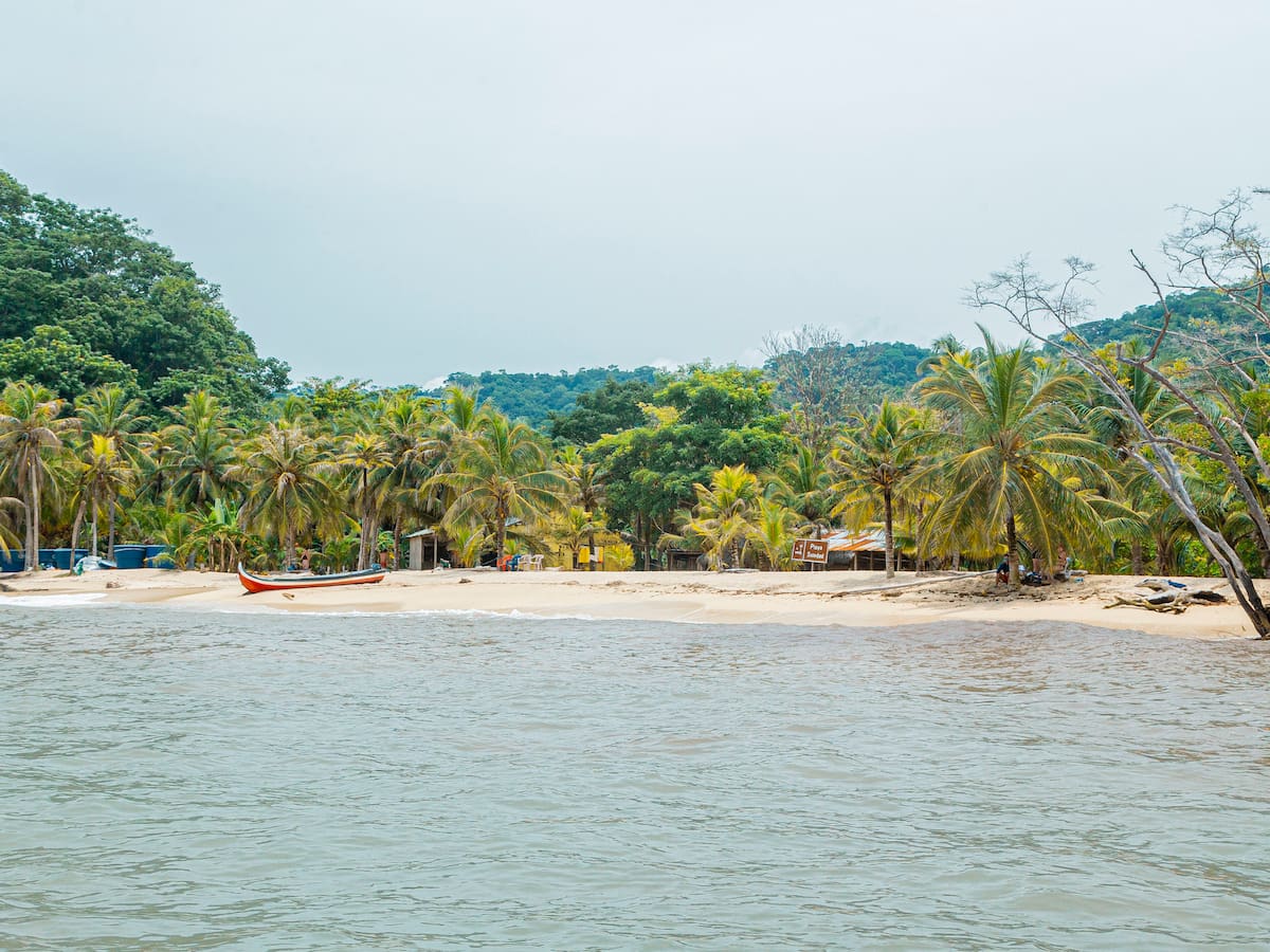 5 playas para vacaciones de diciembre que pocos visitan ¿Qué planes hay y cuánto vale ir?