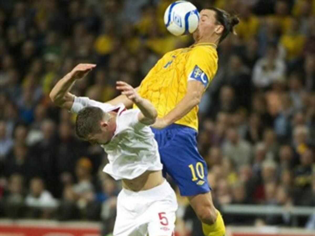 Vea los dos golazos de Ibrahimovic en la victoria de Suecia 4-2 sobre Inglaterra