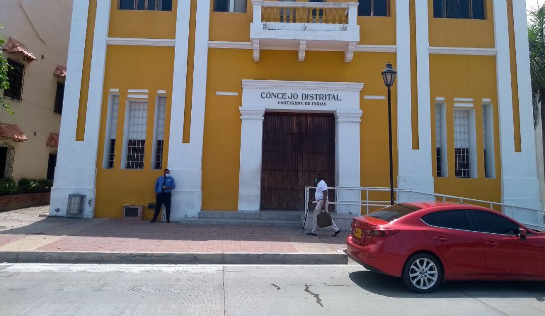 Una de las iniciativas busca reducir las tasas de interés moratorio aplicables a las deudas tributarias con plazos vencidos