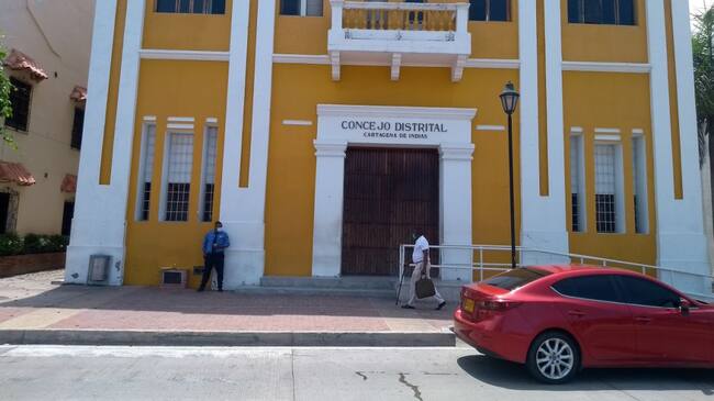Una de las iniciativas busca reducir las tasas de interés moratorio aplicables a las deudas tributarias con plazos vencidos