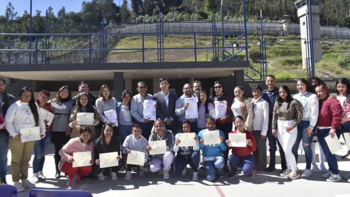 Internas de la cárcel de Sogamoso confeccionaron dotación de trabajadores de Fundación PazdelRío