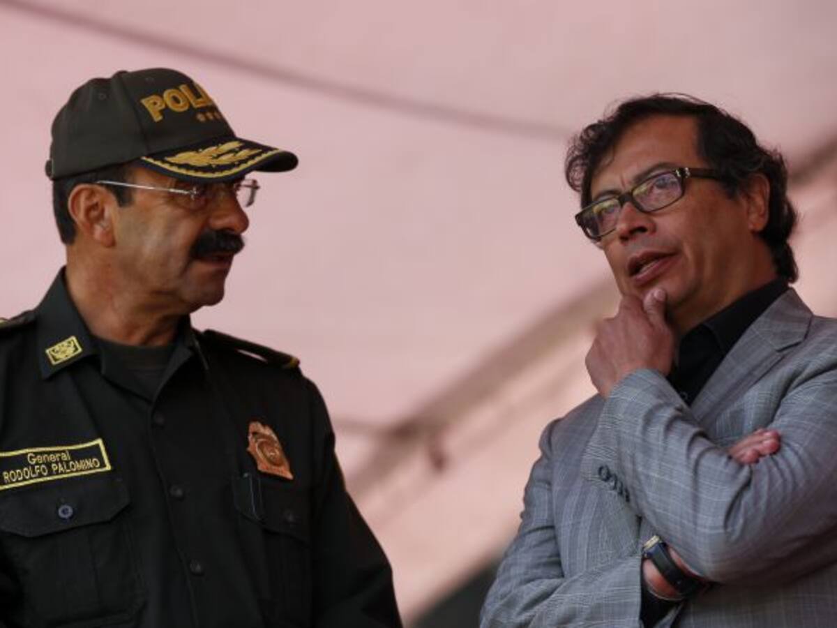 A interrogatorio procuradores que ordenaron destitución de Petro