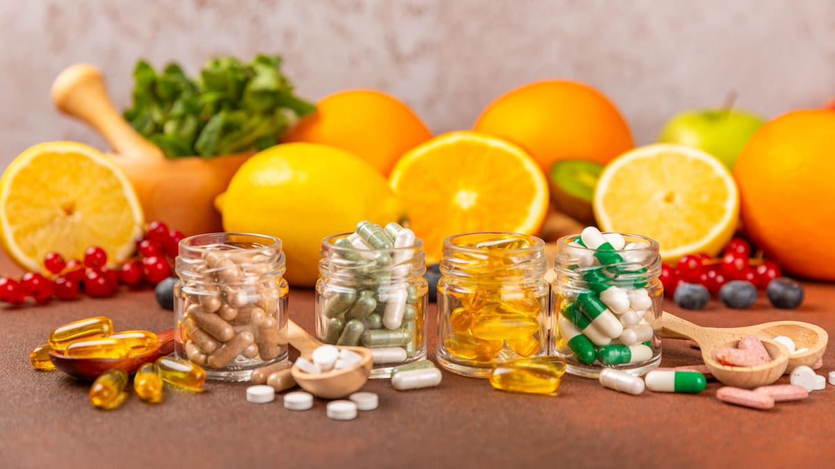 ¿De día o de noche? Este sería el mejor horario para tomar vitaminas
