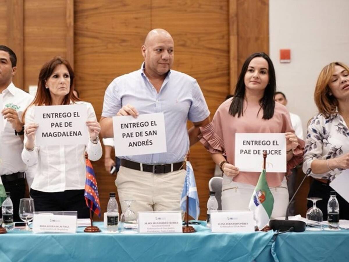 Gobernadores del país entregan PAE al Gobierno Nacional por su desfinanciación