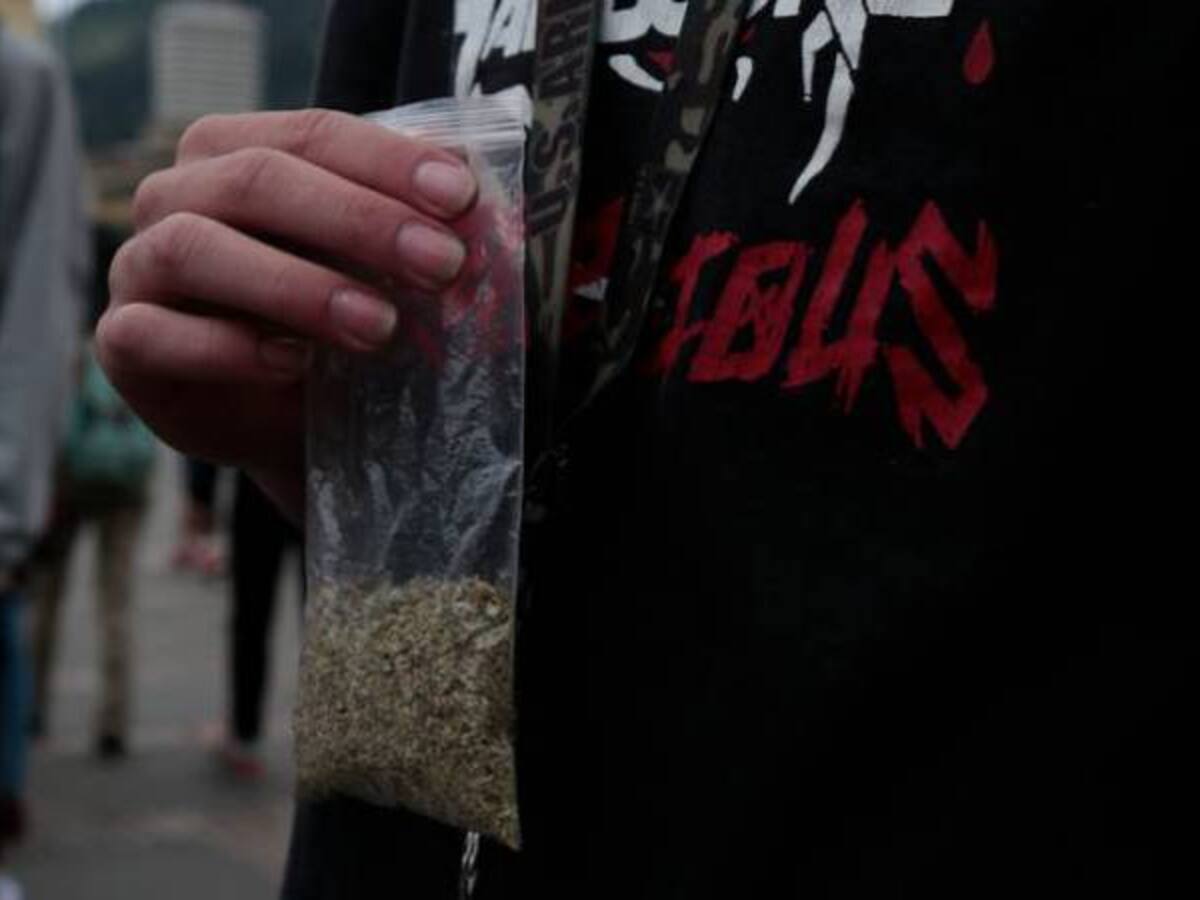 Padres de familia respaldan propuesta para el decomiso de droga