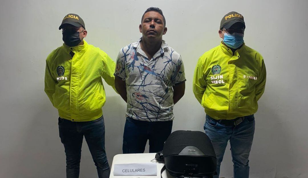 El sujeto habría hurtado tres celulares de alta gama y un morral de las mujeres en la vía que conduce al municipio de Cicuco