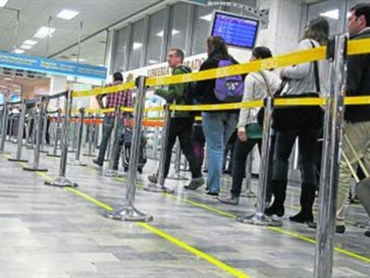 Estados Unidos resalta progresos en seguridad para viajeros a Colombia