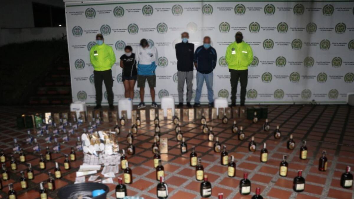 Capturados presuntos responsables de adulterar licor en Dosquebradas