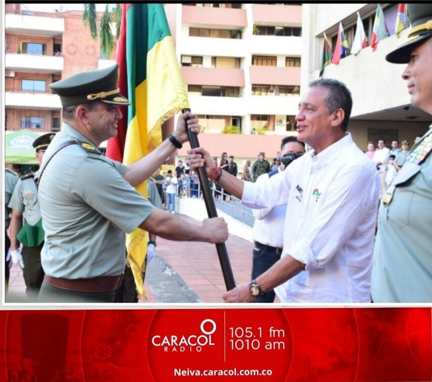 El señor coronel López Dales, es oriundo de Montería - Córdoba, cuenta con una trayectoria policial de más de 24 años de servicio