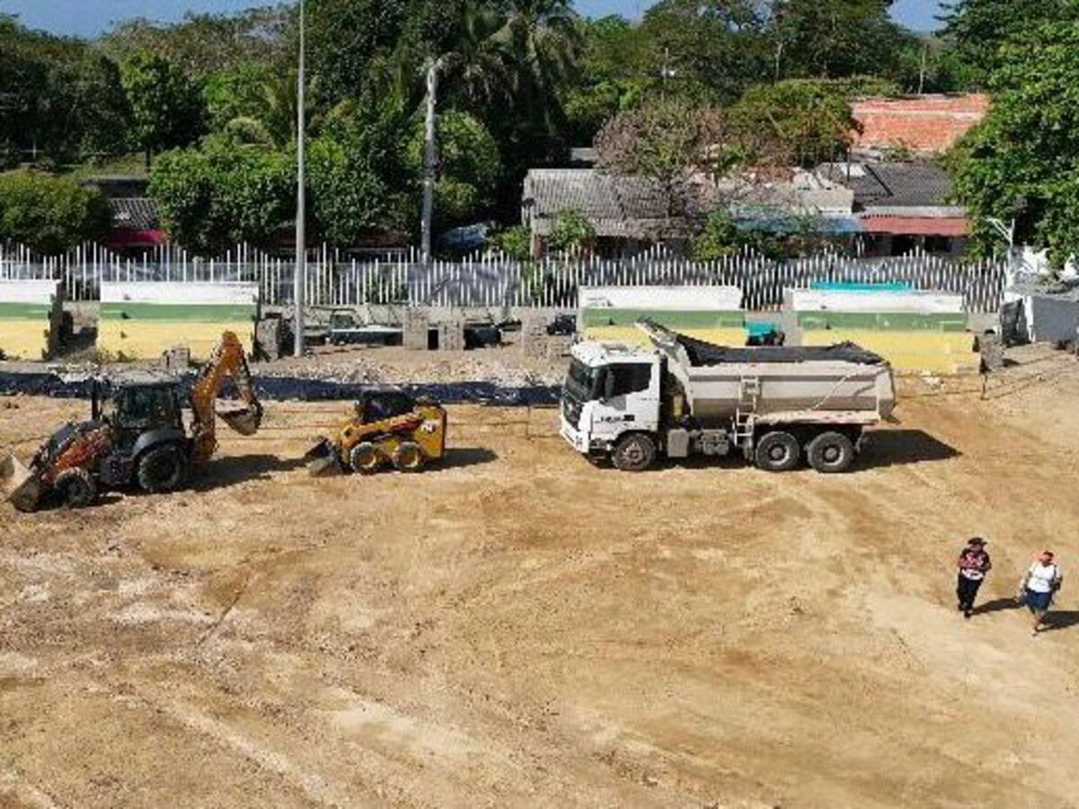 Gobernador Yamil Arana da inicio a la obra del nuevo estadio de sóftbol de Arjona, Bolívar