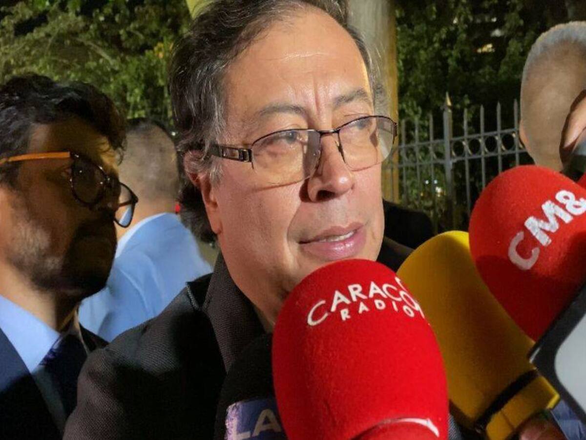 La paz siempre será criticada: Petro sobre acercamiento con disidencias