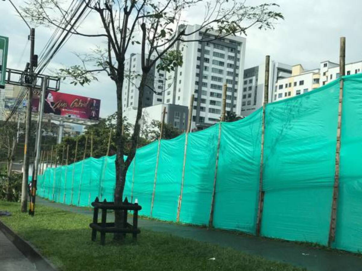 Sandra Lorena Cárdenas, personera de Pereira se refiere a la acción popular contra la obra junto a la quebrada La Dulcera