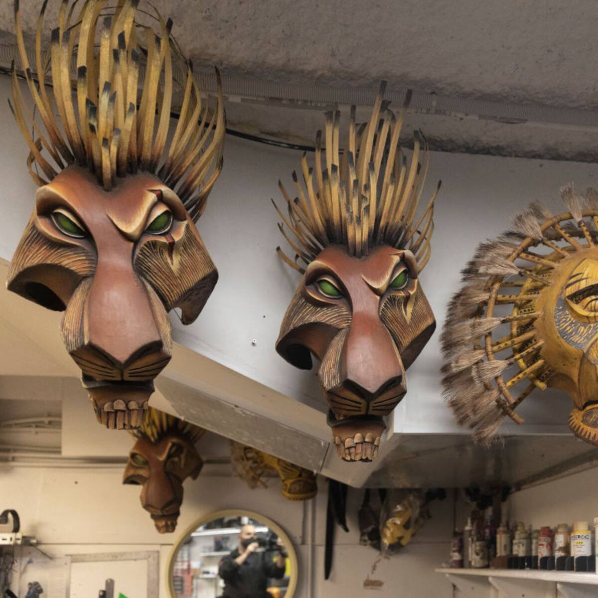 “Es muy exigente”: colombiano que interpreta a Mufasa en musical ‘El Rey León’ en España