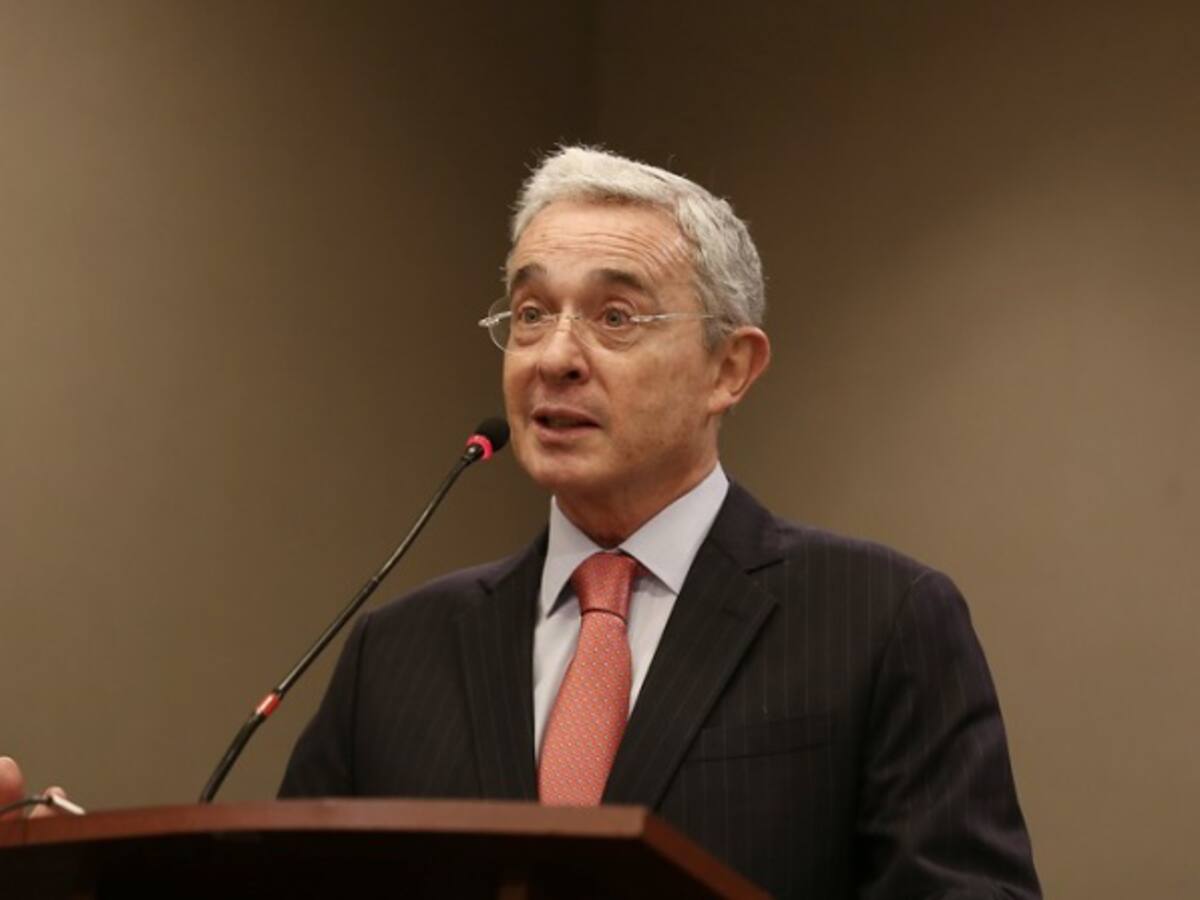 Documentos que prueban versión de la Corte sobre interceptaciones a Uribe