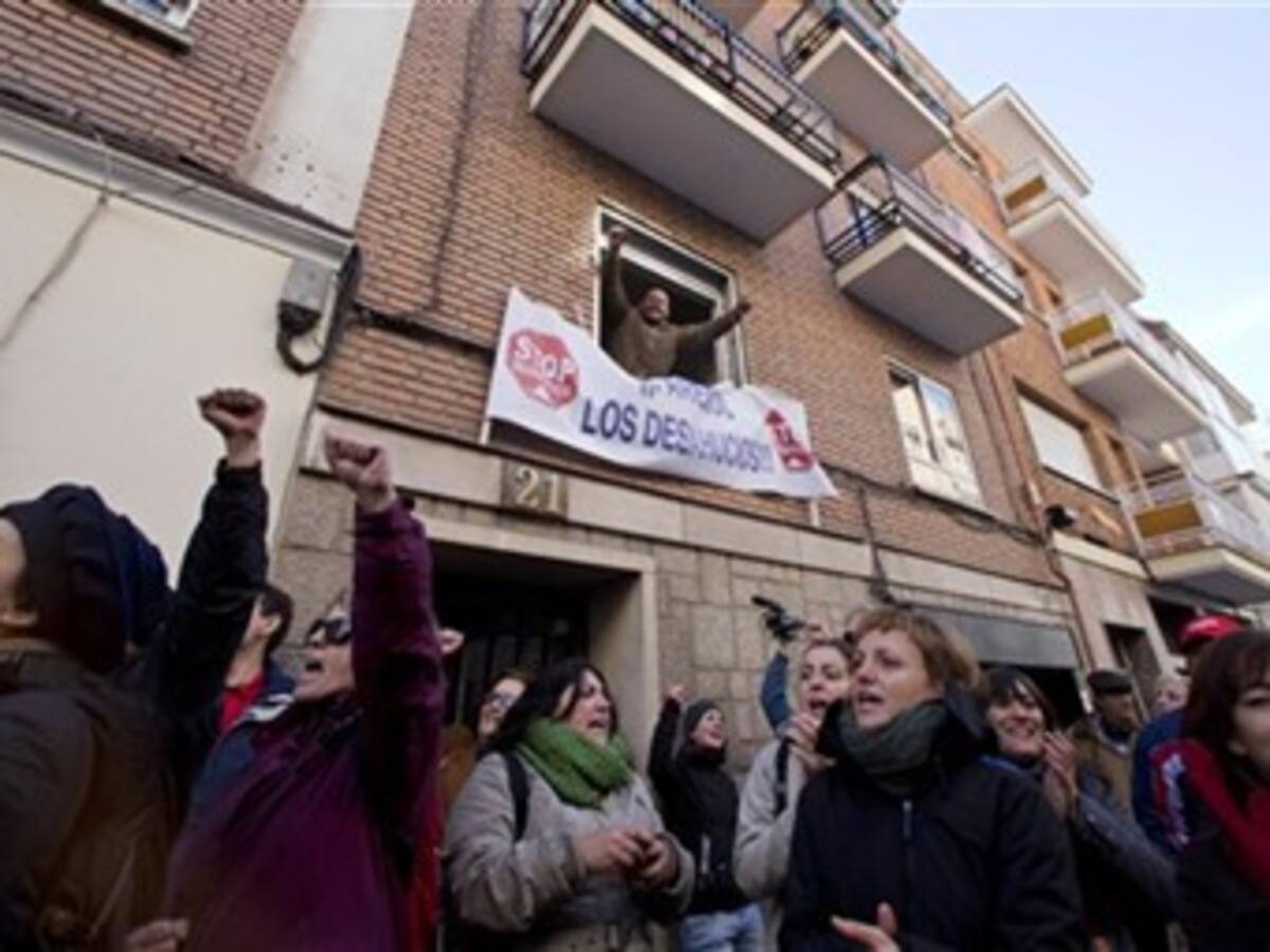 Ceden sus hogares a los desalojados por la crisis en España
