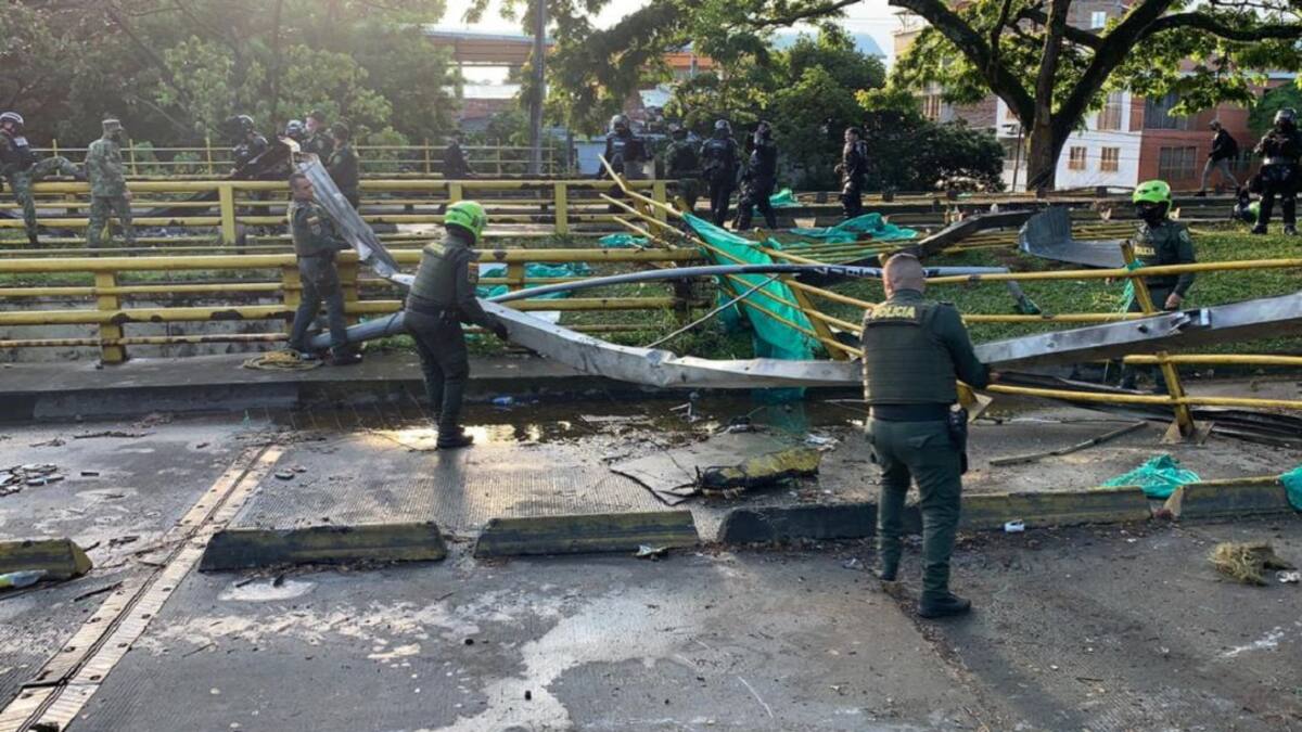 Avanzan desbloqueos en Cali por parte de la Fuerza Pública