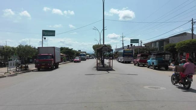 Vía principal del municipio de Tibú