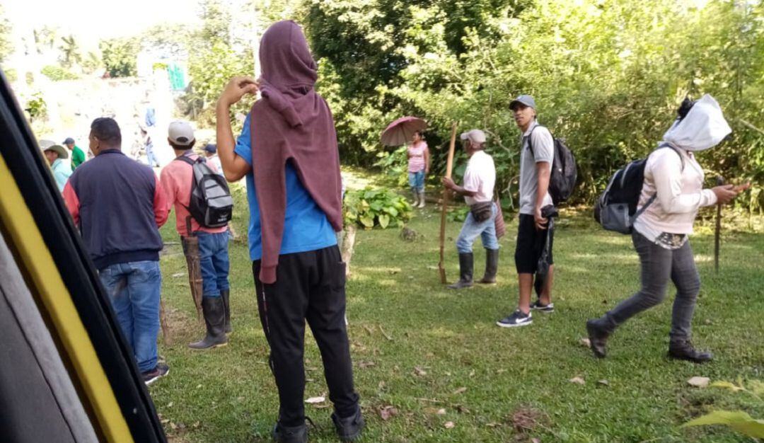 Invasores de la finca Caballo Loco