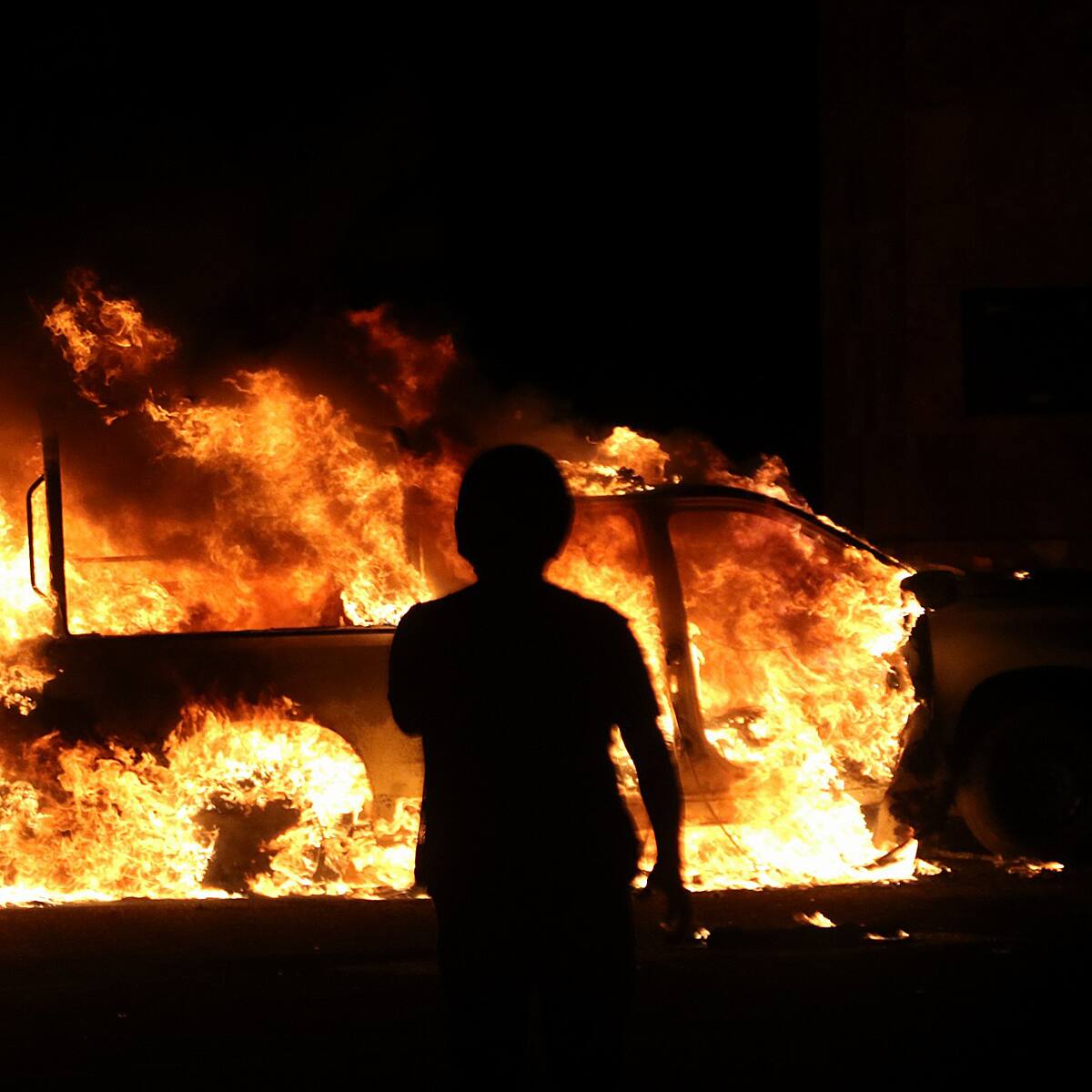 Manifestantes incendian patrullas en el sur de México