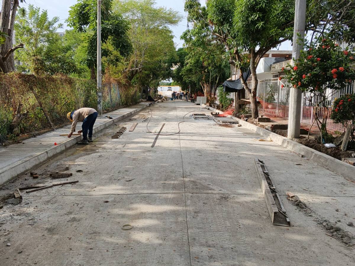 Habitantes de Parque Heredia y La Carolina piden seguridad y drenajes en la nueva calle