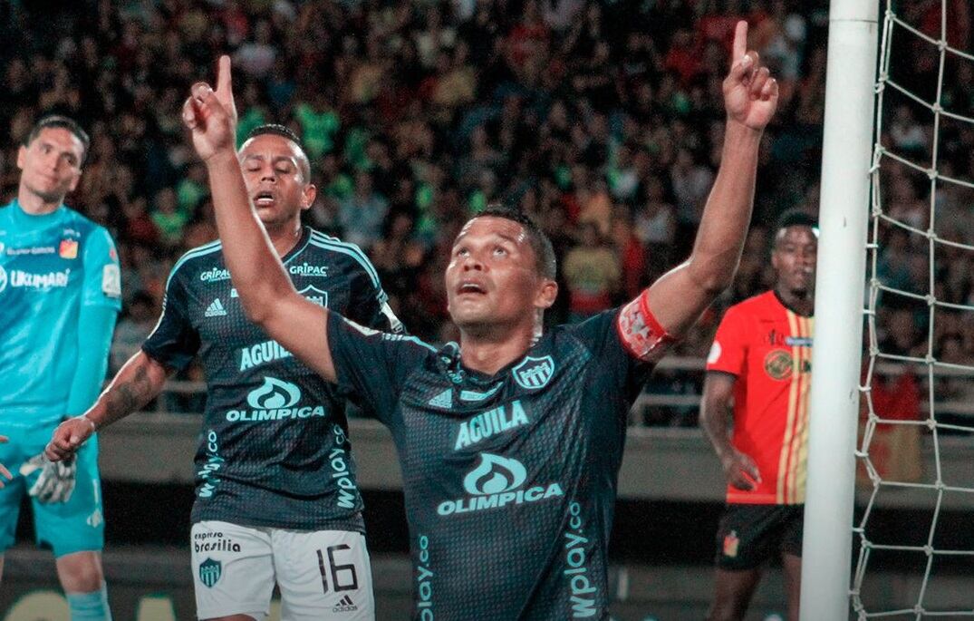 Twitter (X): @@JuniorClubSA