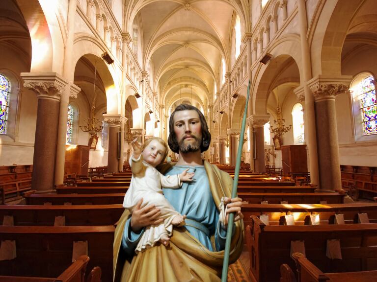 Oración a San José para el trabajo. Fotos tomadas de Canva