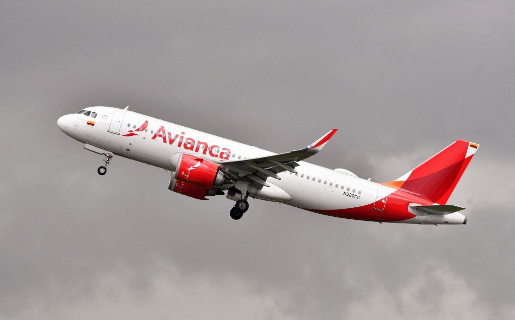 Avianca, imagen de referencia. (Photo by DANIEL MUNOZ/AFP via Getty Images)