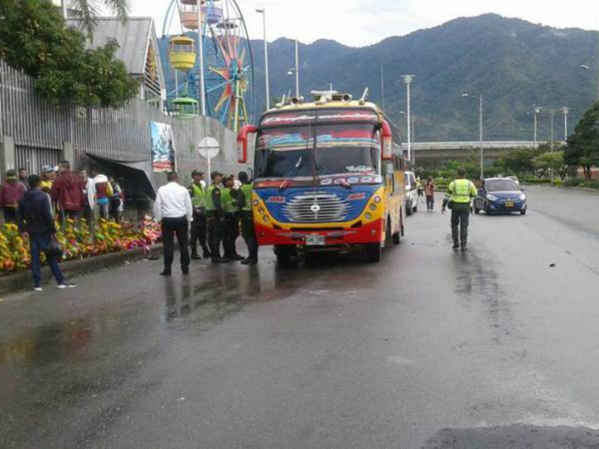 Vigilancia permanente en la vía a la línea en Tolima por el invierno