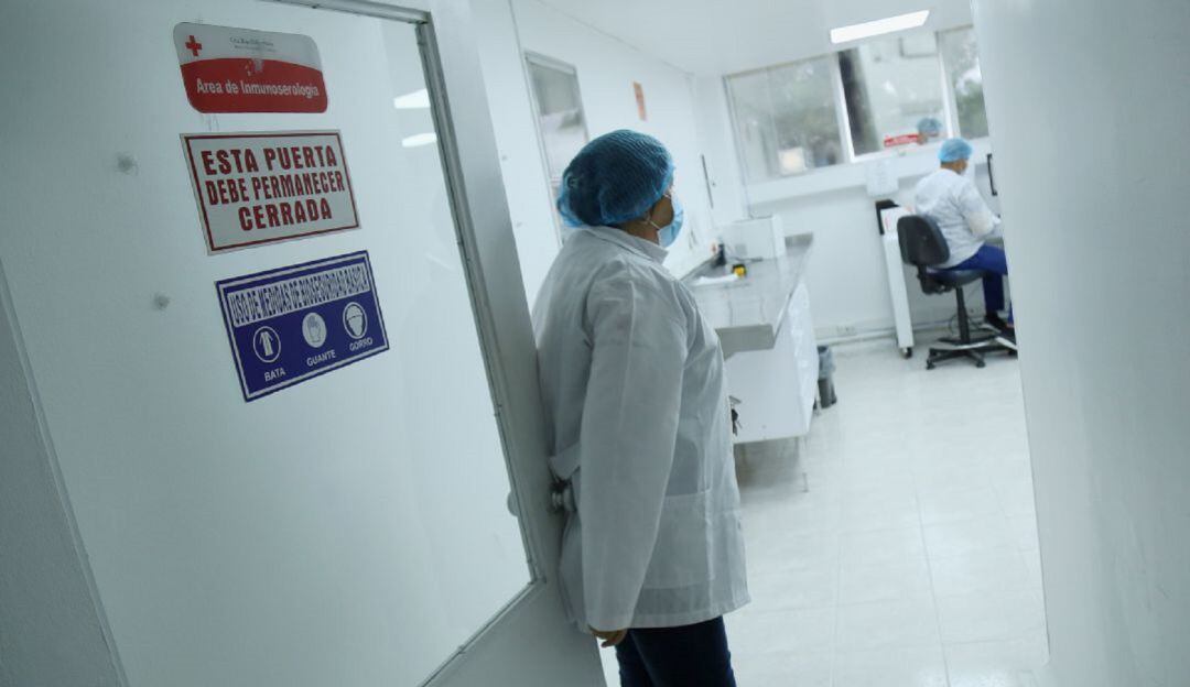 Este puente festivo se habilitan centros comerciales, supermercados, barrios residenciales, IPS y hospitales ára vacunar contra el COVID.