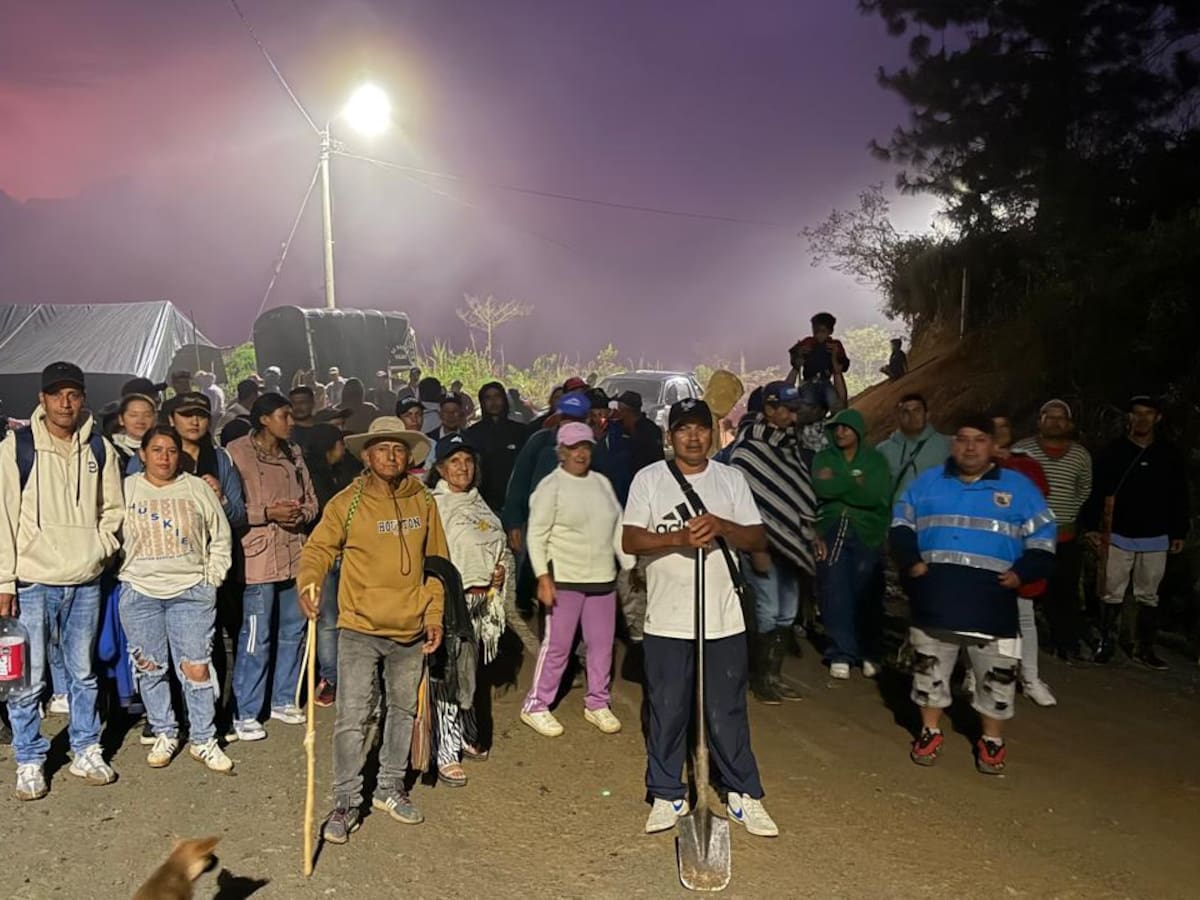 Comunidades bloquean la vía de acceso al relleno sanitario de Popayán
