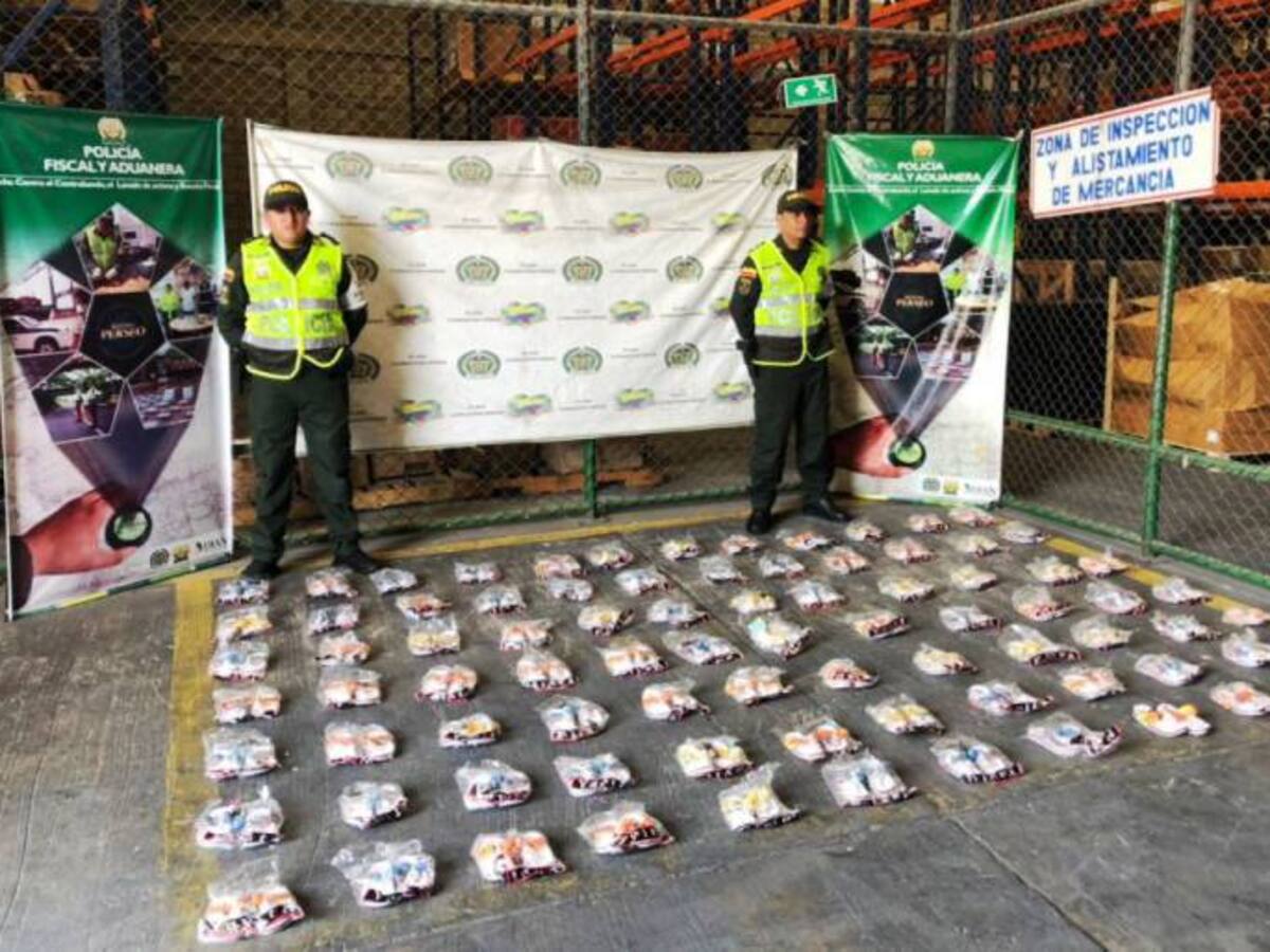 Incautados más de 1.150 pares de zapatos de contrabando en Cartagena