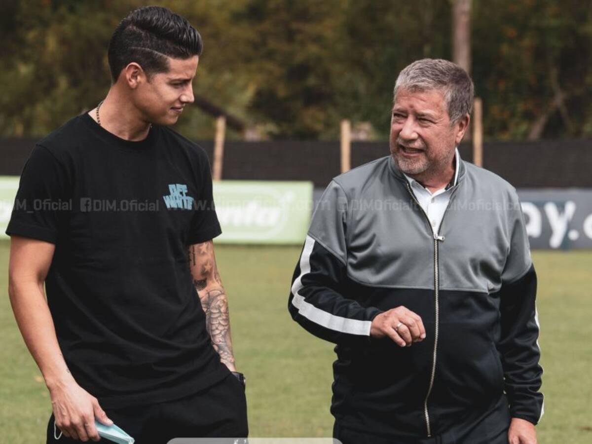 James Rodríguez visitó el entrenamiento del Medellín