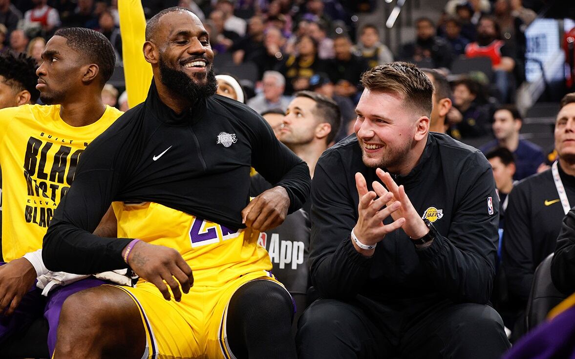 Luka Dončić y LeBron JamesTomada de X: @ESPNDeportes