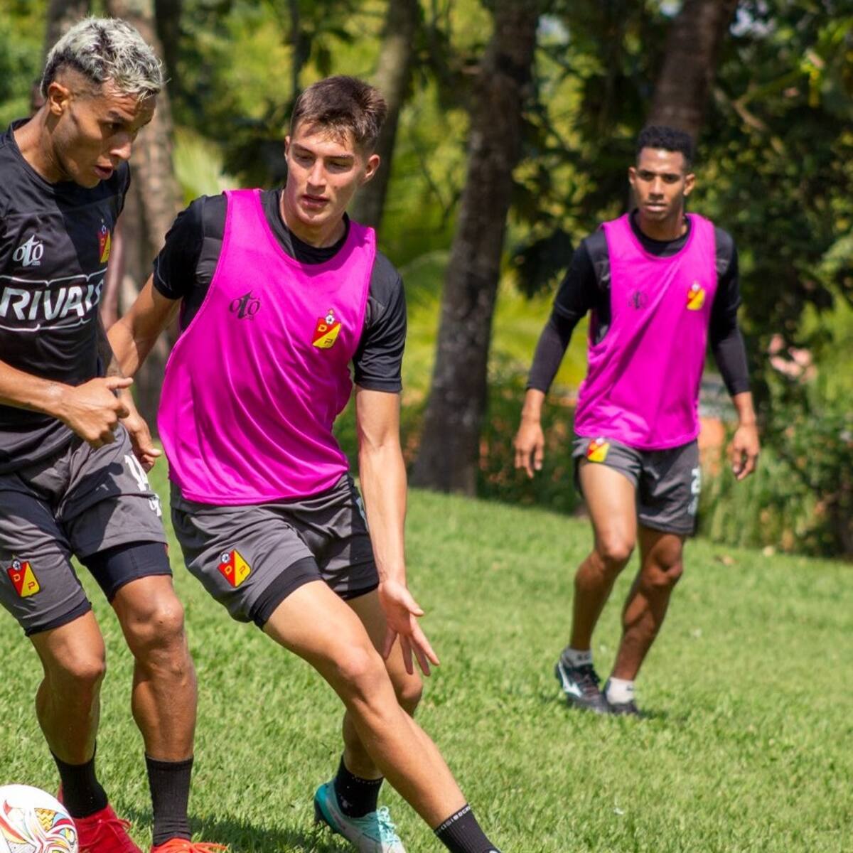 Pereira y Deportivo Cali se enfrentan en un atractivo partido de la Liga colombiana