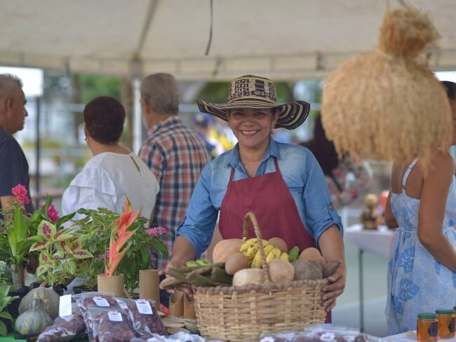 Cerca de 13 millones de pesos en ventas en el Mercado Campesino de Manga