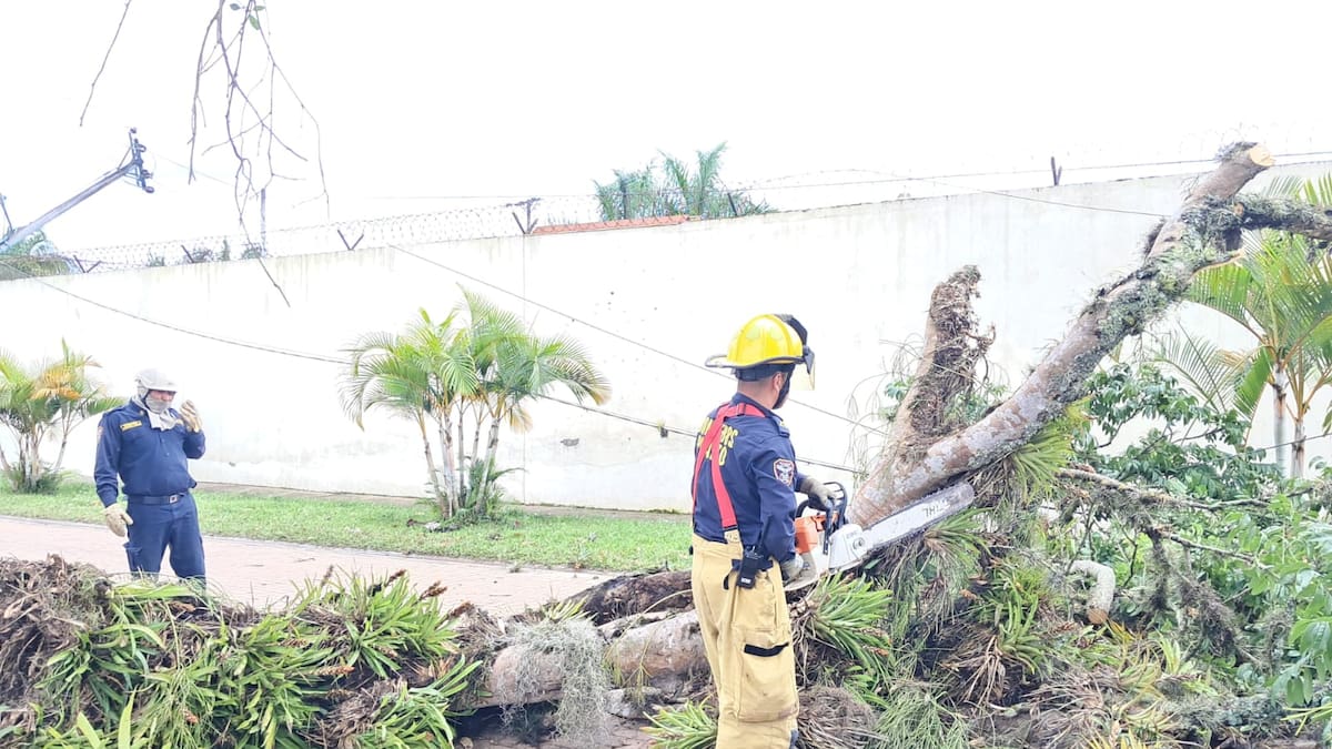 Bomberos voluntarios solo tienen convenios con alcaldías en 5 de los 37 municipios del Huila