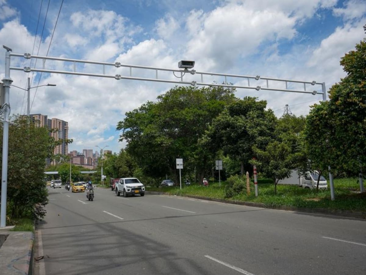 Envigado iniciará fase pedagógica de nuevas fotomultas en la avenida Regional