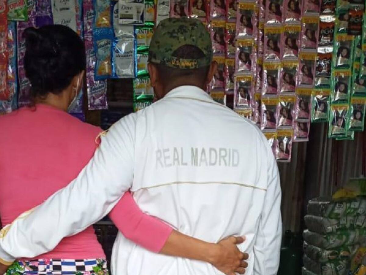 Pareja de excombatientes construyó tienda gracias a proyecto productivo