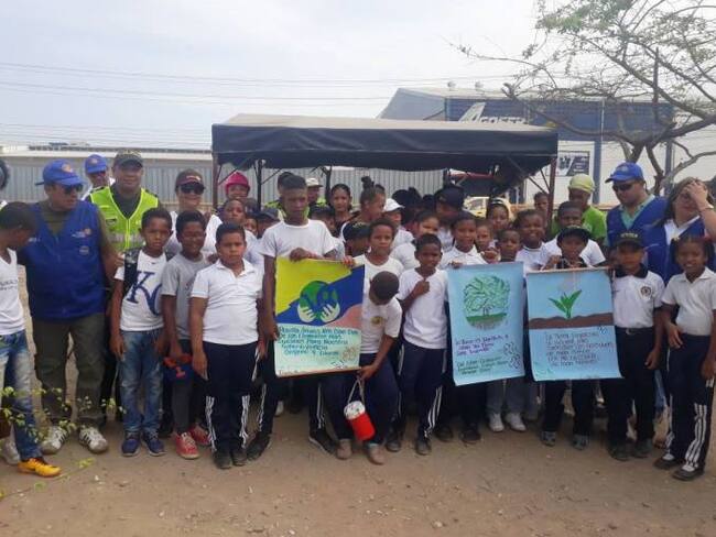 Policía de Cartagena realiza actividades infantiles por el Día de la Tierra