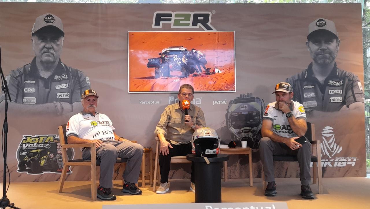 Rueda de prensa de Javier Vélez y Mateo Moreno, Rally Dakar.