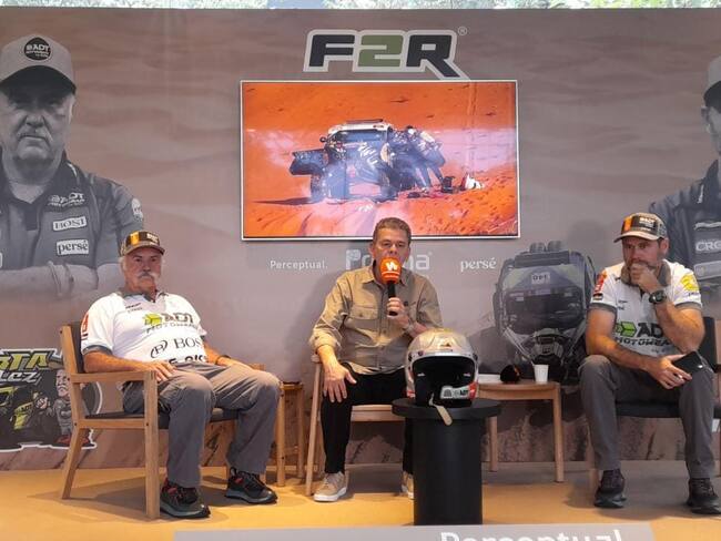 Rueda de prensa de Javier Vélez y Mateo Moreno, Rally Dakar.
