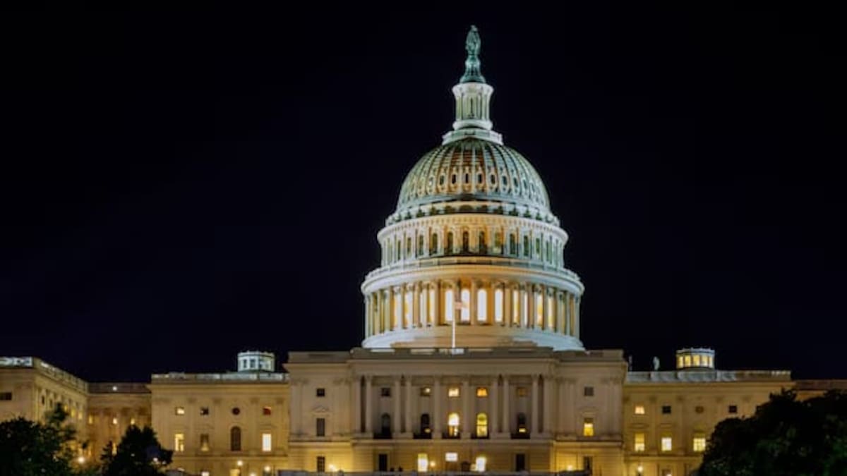 Comienza cierre de gobierno en EE.UU., Trump planea usarlo para recortes y reestructuración federal